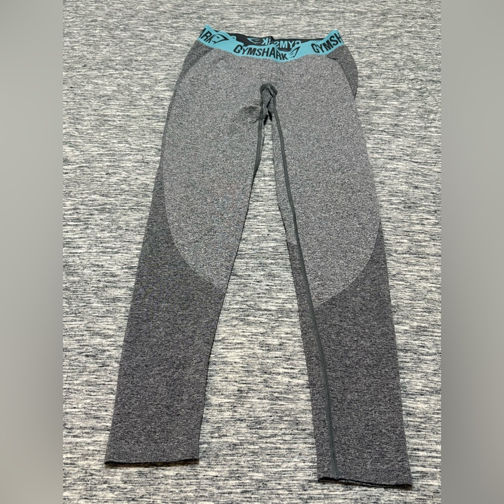 Ladies Gymshark Leggings Size Medium